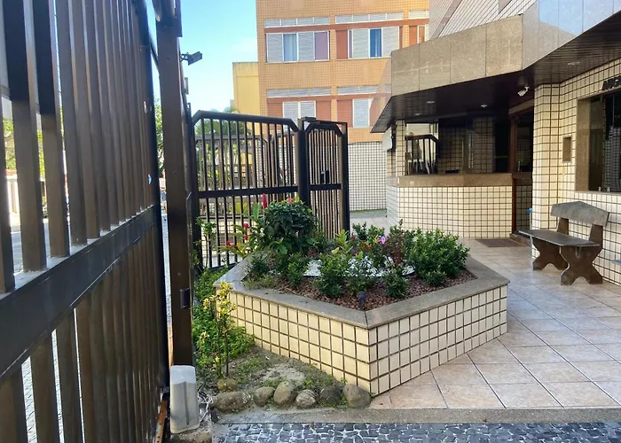 Apto 50m praia do forte